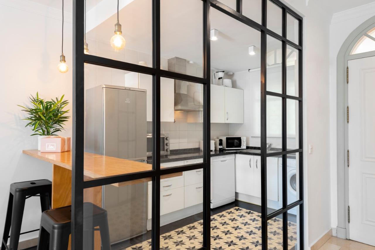 Bright 2 Bedroom With Parking Space And Swimming Pools In Aloha Gardens